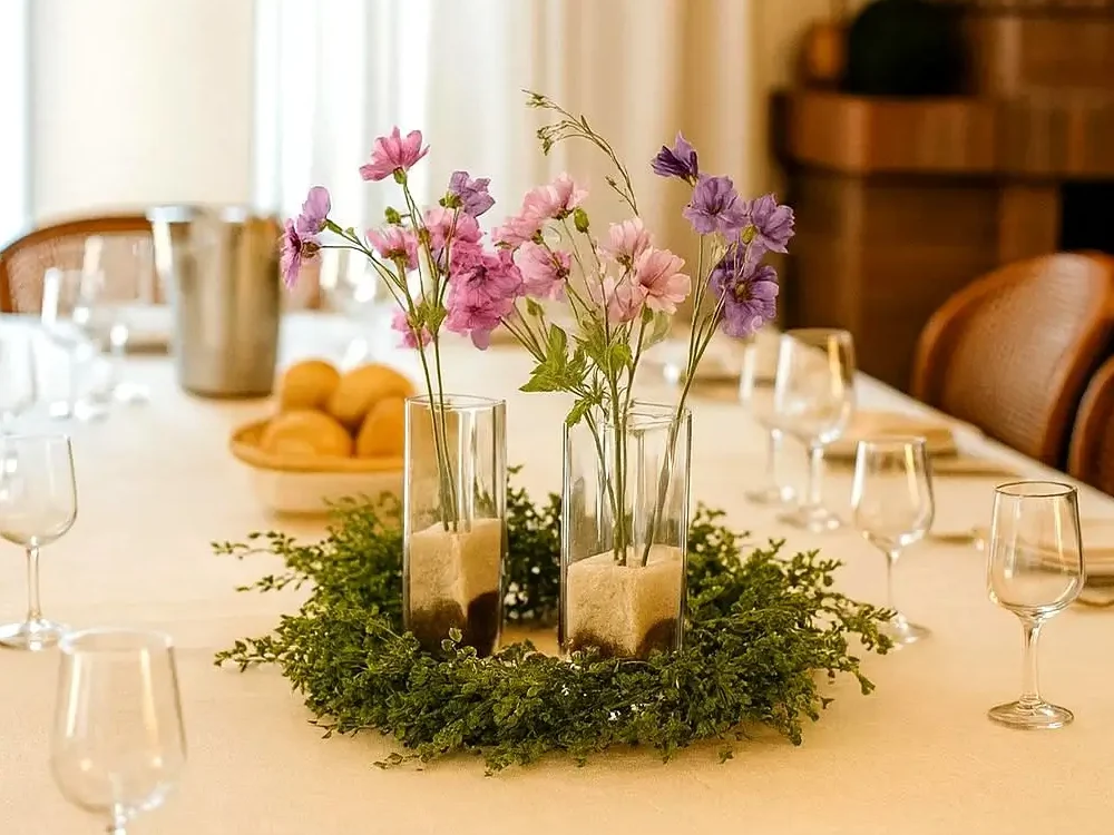 Mesa elegante en restaurante gallego de Castelldefels